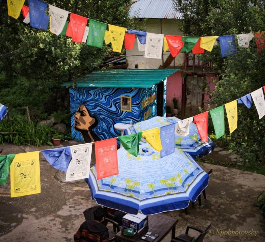 Отель Freedom Cafe Kalgha Экстерьер фото