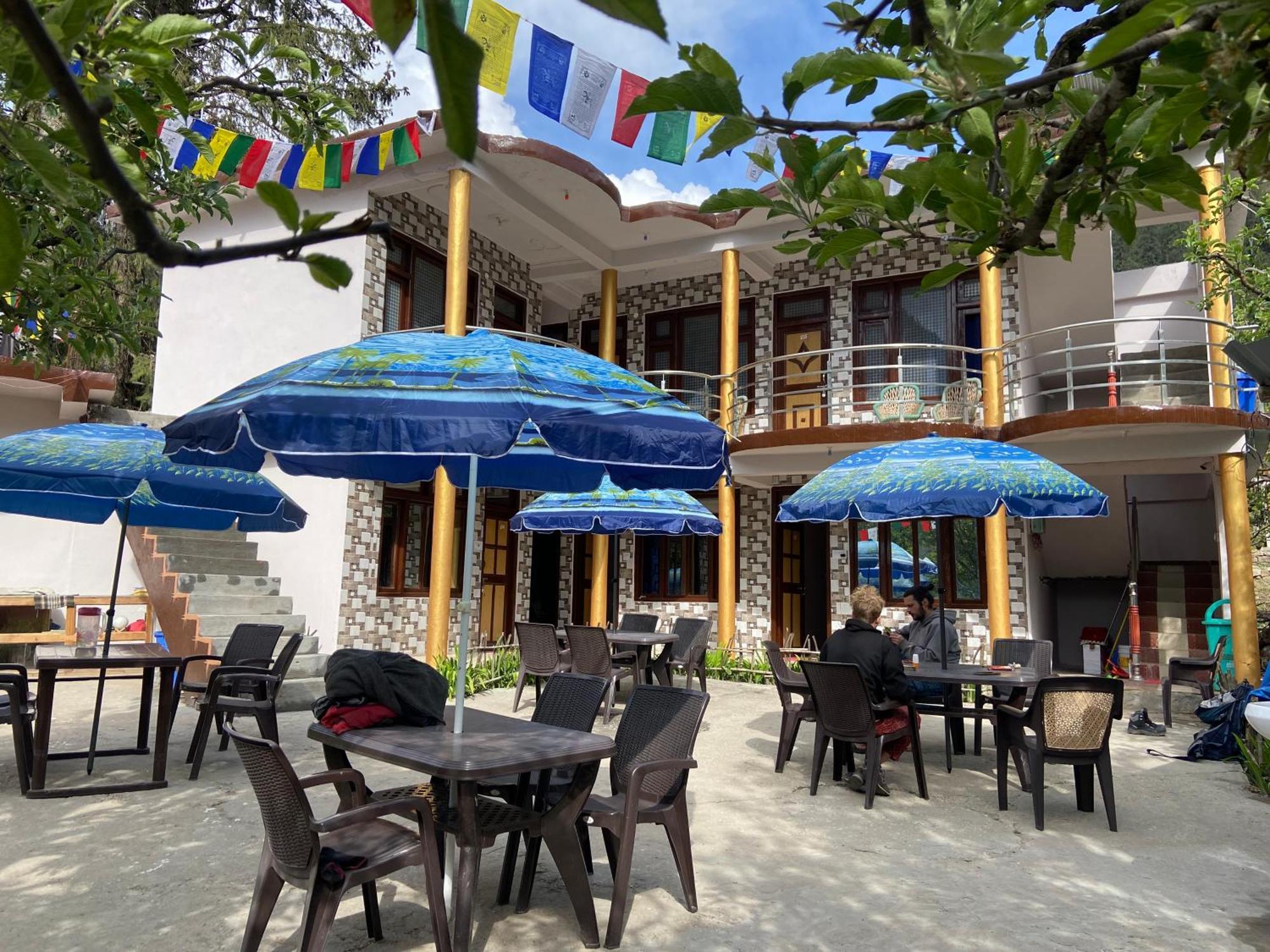 Отель Freedom Cafe Kalgha Экстерьер фото